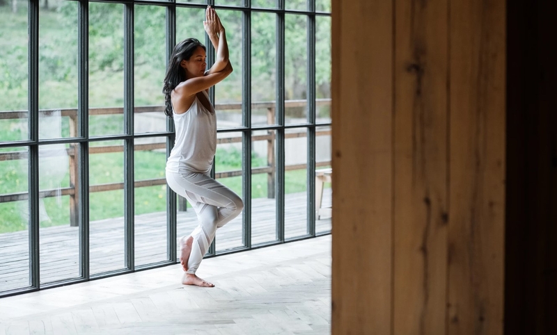 Tư thế đại bàng: Cách thực hiện, lợi ích và lưu ý khi tập 2