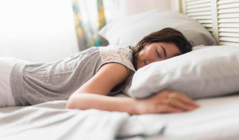 Tư thế nằm cho người thoái hóa đốt sống cổ nhanh hồi phục 2