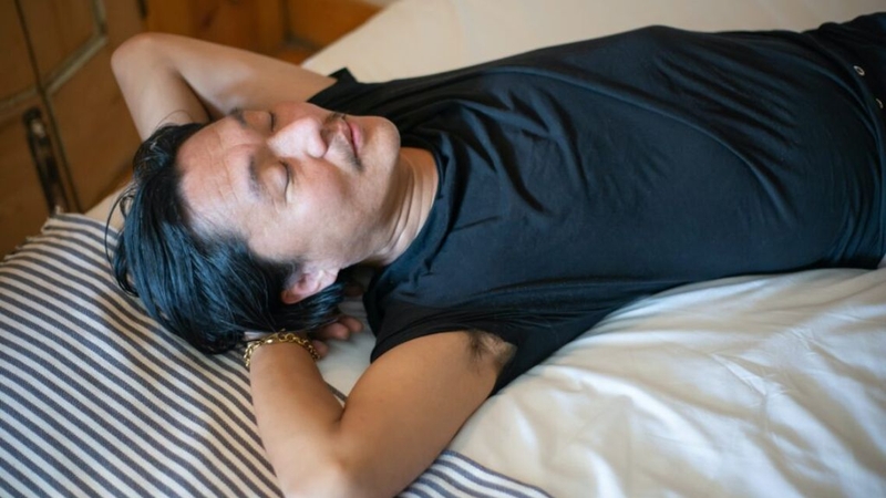 Một số nhóm đối tượng tuyệt đối không nên duy trì tư thế ngủ này