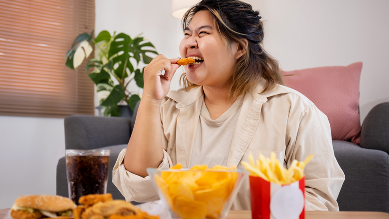 Chế độ ăn uống không lành mạnh có thể làm tăng nguy cơ mắc bệnh tim mạch
