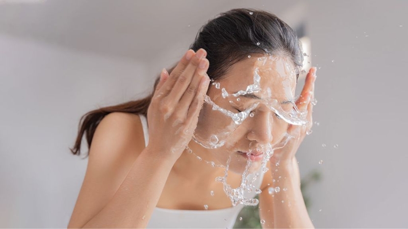 Tuổi dậy thì có nên đi spa nặn mụn không? 4