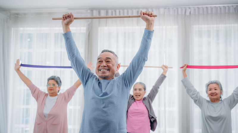 Lối sống năng động là một trong những bí quyết quan trọng nhất để sống lâu