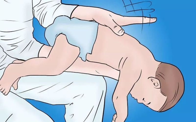 Trẻ sơ sinh hay ọc sữa lên mũi phải làm sao? 3