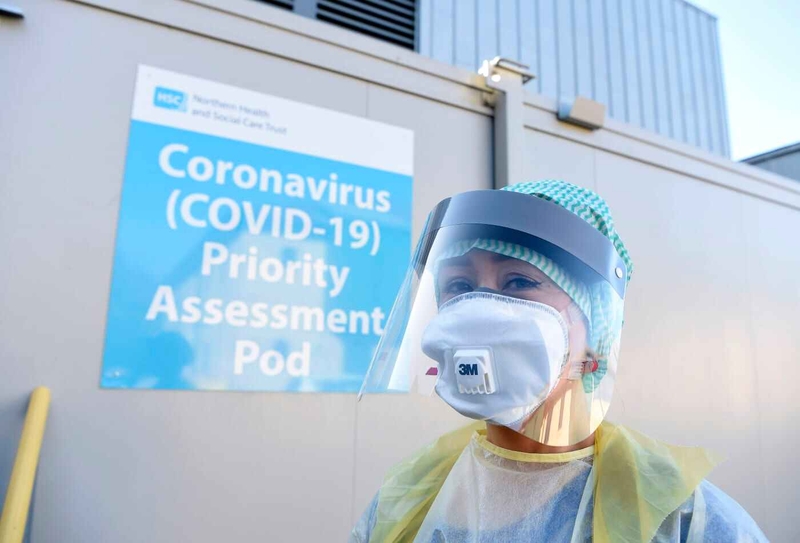 Tỷ lệ tử vong ở đàn ông nhiễm COVID-19 cao hơn phụ nữ 2