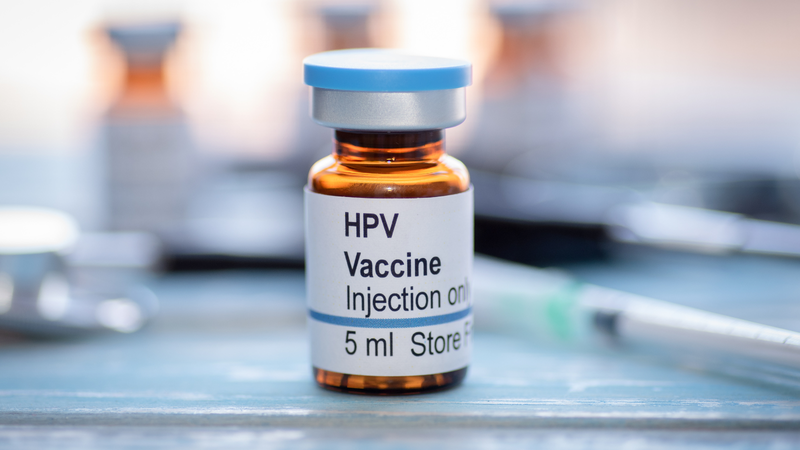 Tiêm vắc xin HPV là biện pháp phòng ngừa chủ động