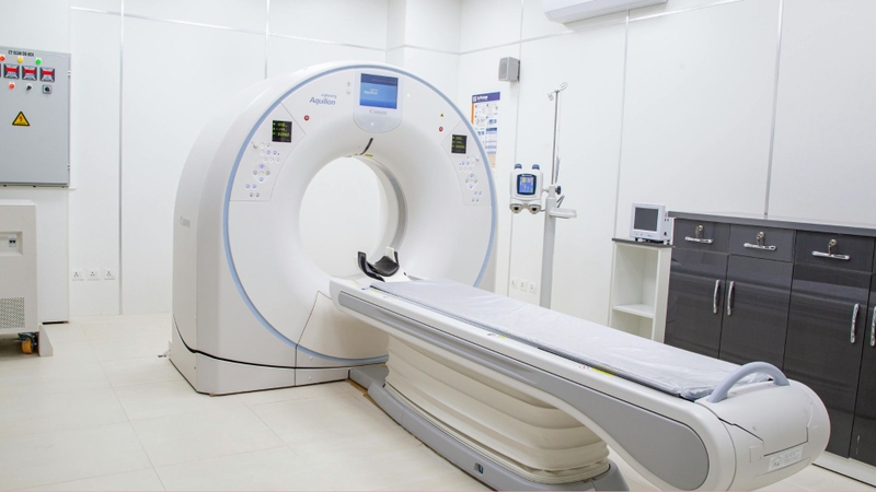 CT và MRI giúp đánh giá vị trí và mức độ lan của khối u