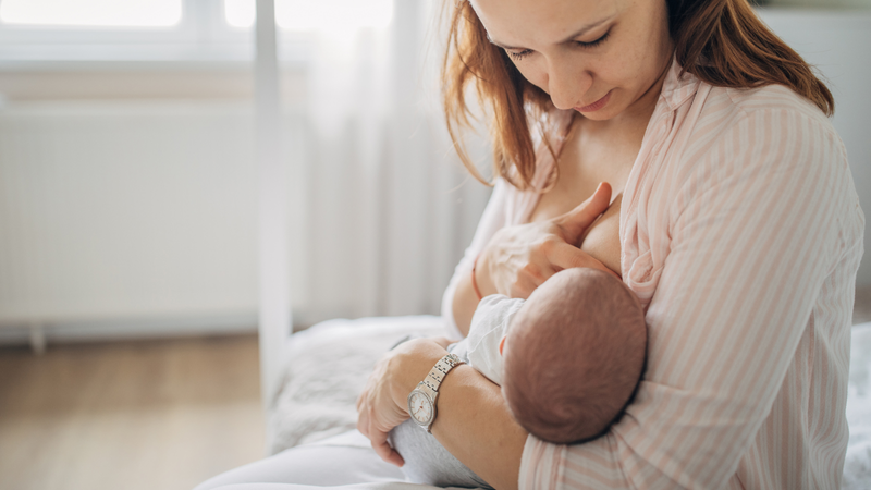 Dấu hiệu nhận biết u vú ở phụ nữ đang cho con bú