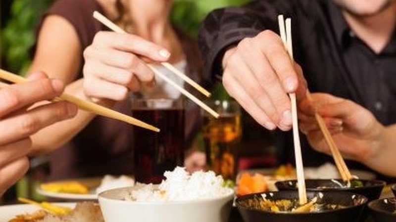 Bệnh ung thư có lây qua đường ăn uống không? 1