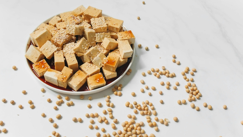 Ung thư tuyến giáp thể nhú kiêng ăn gì? Hạn chế ăn đậu nành và sản phẩm từ đậu nành