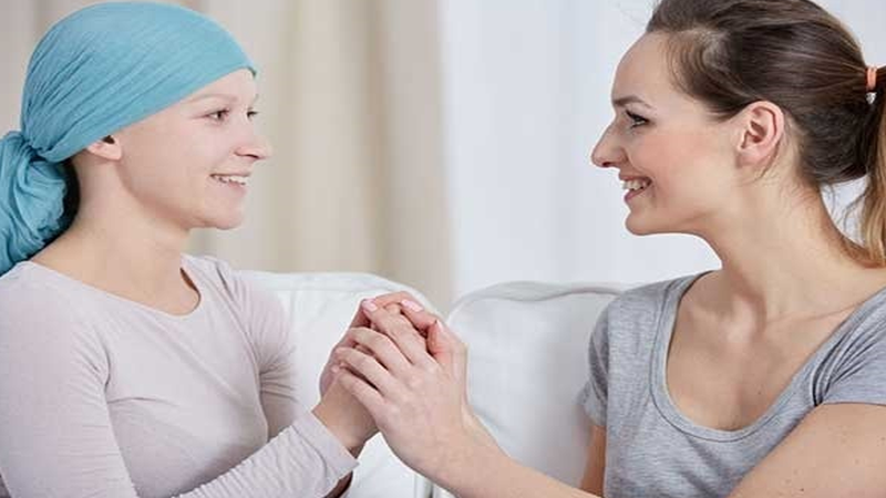 Bạn bè nên thăm hỏi bệnh nhân ung thư trong quá trình điều trị