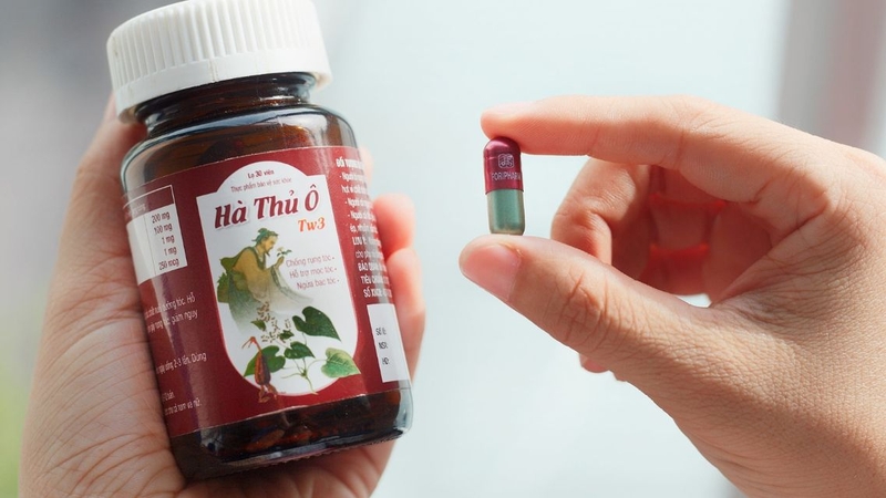 Nên dùng hà thủ ô đã được chế biến đúng cách để đảm bảo an toàn
