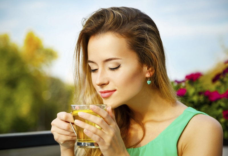 Uống ngay 4 loại trà này mỗi ngày để giảm mụn trứng cá 2
