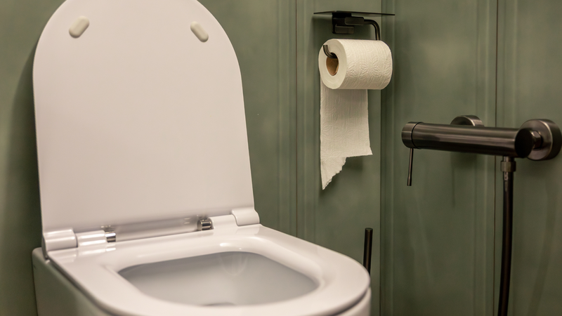 Uống nước nhiều trước khi ngủ có thể khiến bạn tiểu đêm nhiều hơn