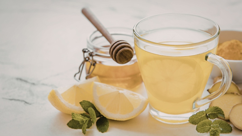 Uống nước chanh gừng mật ong vào lúc nào là tốt nhất?