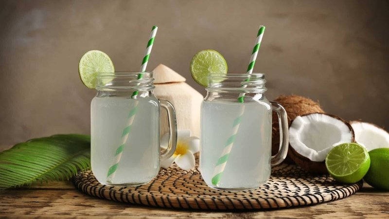 Uống nước dừa khi đói có tốt không? Những điều cần lưu ý khi uống 2