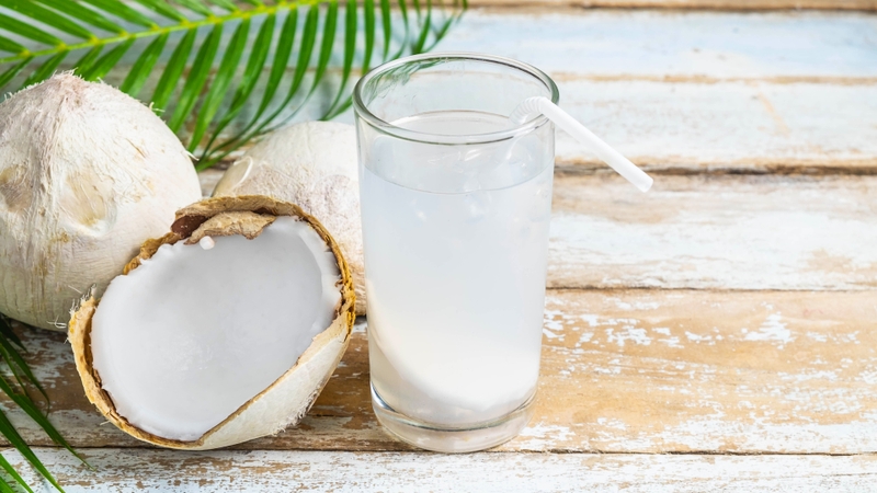 Nước dừa không phải là thần dược giúp tăng cường sinh lý ngay lập tức
