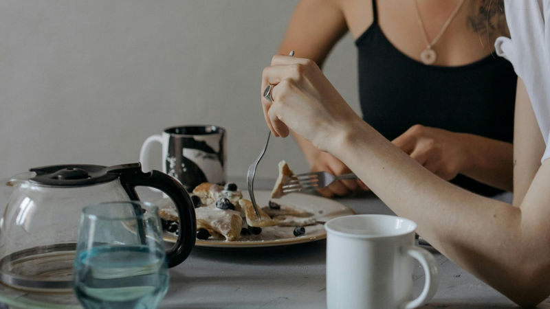 Uống nước khi ăn có làm loãng axit trong dạ dày không? 3