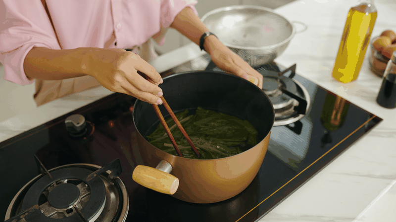 Nhiều gia đình sử dụng lá đu đủ như một món ăn hàng ngày