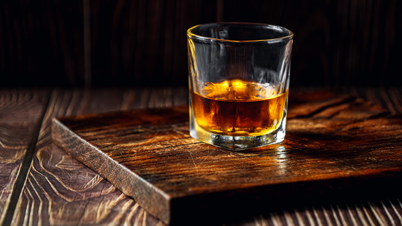 Sau khi uống khoảng 20% lượng cồn được hấp thu tại dạ dày