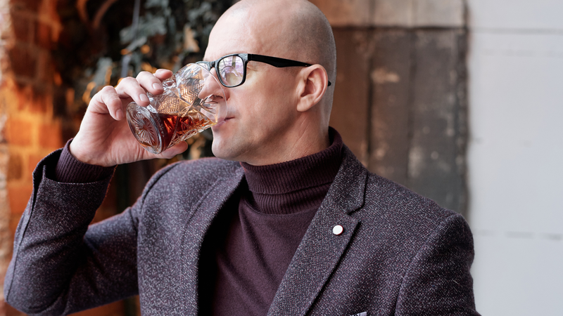 Nhiều người vẫn băn khoăn: Uống rượu bia buổi tối, bao lâu nồng độ cồn về 0?