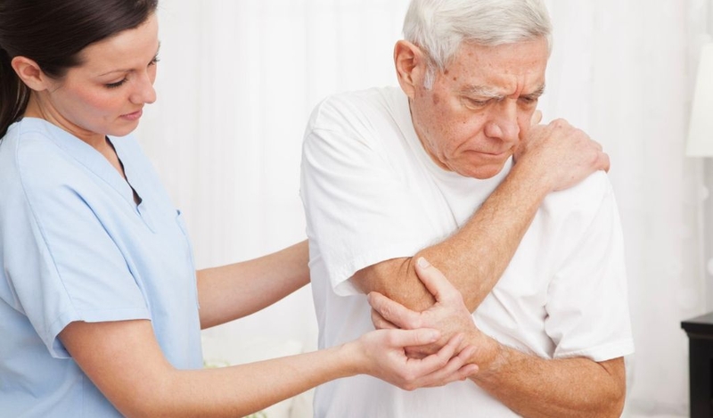 Uống rượu tỏi trước khi đi ngủ có tốt không? 1