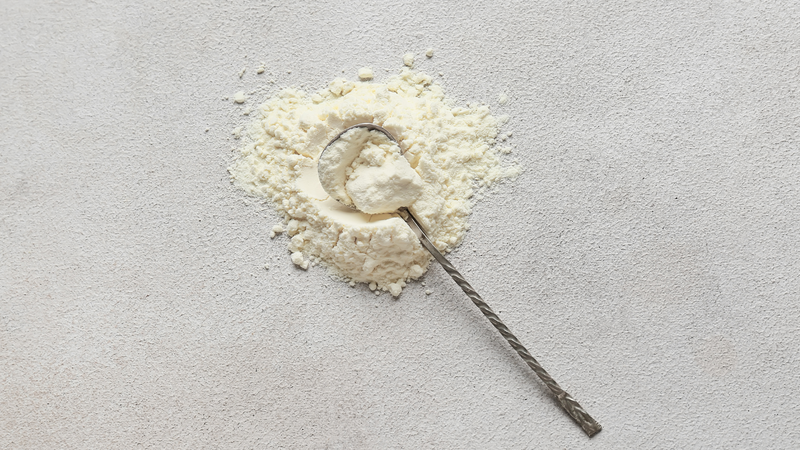 Hãy quan sát thật kỹ tình trạng bột bên trong