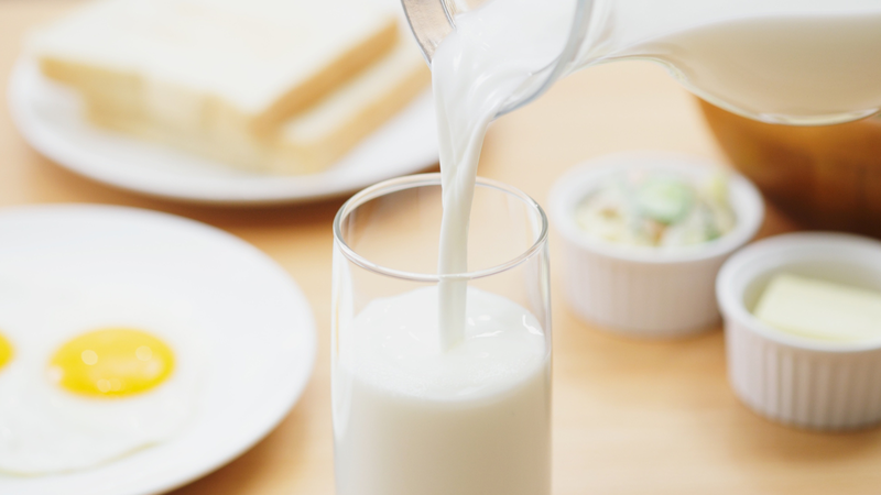 Nên thưởng thức sữa dê khi đã được ướp lạnh