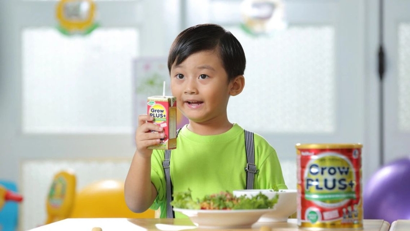 Nên kết hợp uống sữa Nutifood với ăn uống lành mạnh để tăng cân khoa học