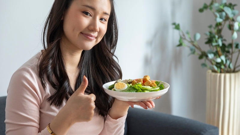 Nên kết hợp dùng thuốc bổ trứng với chế độ ăn uống khoa học