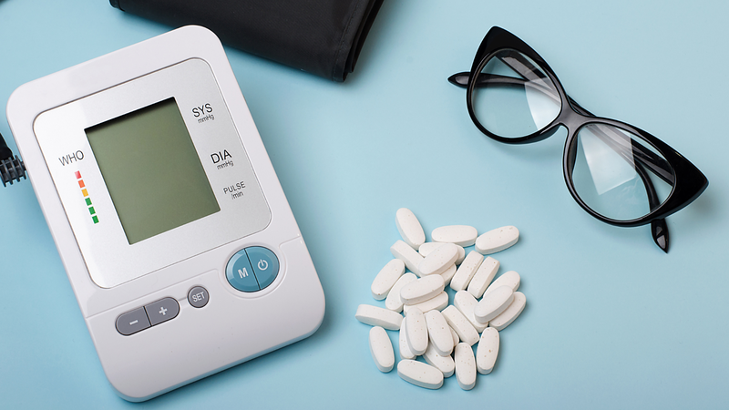 Việc nắm rõ đặc điểm của từng nhóm thuốc sẽ giúp người bệnh chủ động theo dõi sức khỏe