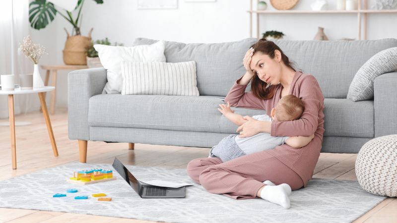 Mẹ có nên uống thuốc kháng sinh trong thời kỳ cho con bú?