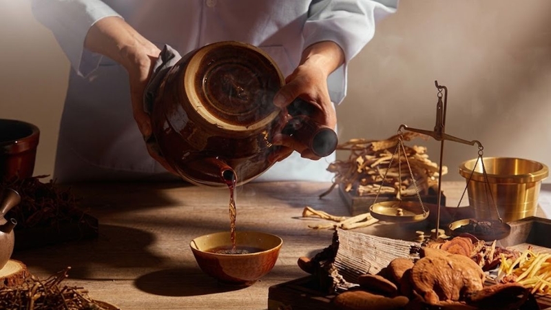 Không ít người thắc mắc&nbsp;uống thuốc nam bao lâu thì ngưng