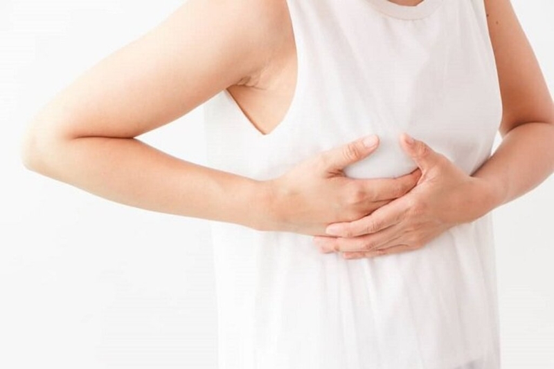 Uống thuốc tiêu sữa có bị teo vòng 1 không? Cách giúp vòng 1 săn chắc sau cai sữa 2