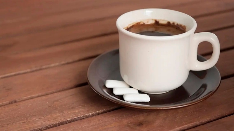 Uống cà phê sát thời điểm uống thuốc có thể ảnh hưởng đến hiệu quả điều trị
