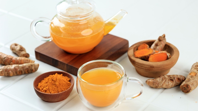 Uống tinh bột nghệ bao lâu thì đẹp da là thắc mắc của nhiều tín đồ làm đẹp