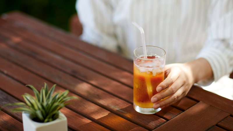 Trà lạnh có khả năng hỗ trợ hệ tiêu hóa hoạt động trơn tru