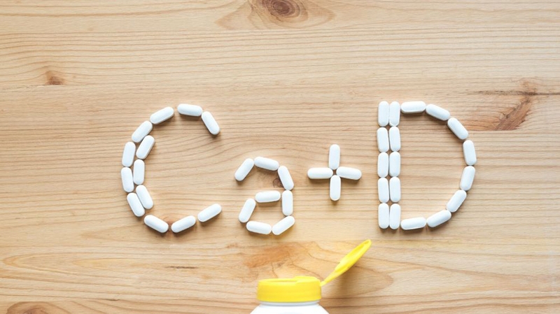 Uống vitamin D và canxi cùng lúc có được không? - 1