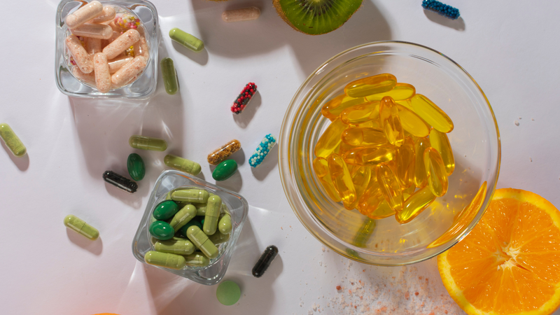 Các vitamin A, D, E và K là nhóm tan trong dầu