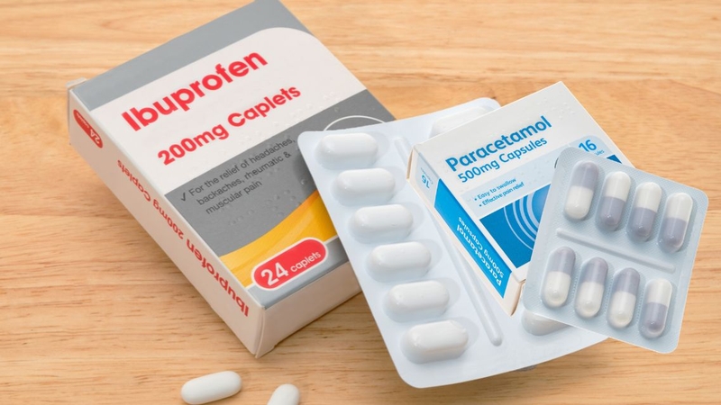 Uống xen kẽ Paracetamol và Ibuprofen cần được thực hiện đúng hướng dẫn
