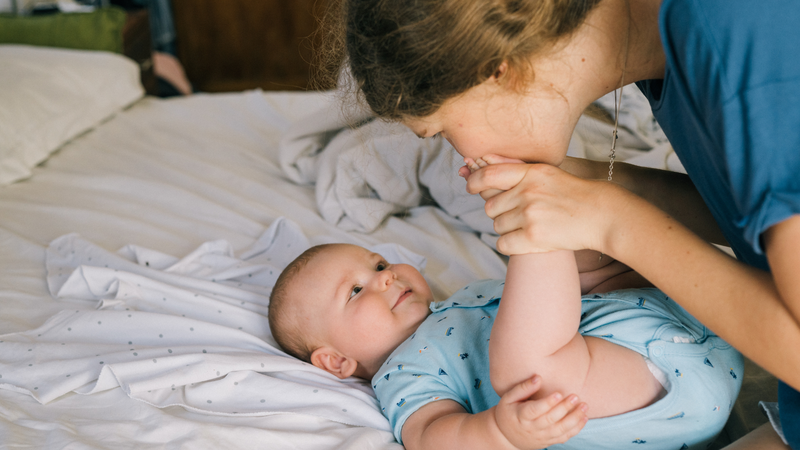 Trẻ từ 2 tháng tuổi trở lên nên tiêm vắc xin 6 trong 1