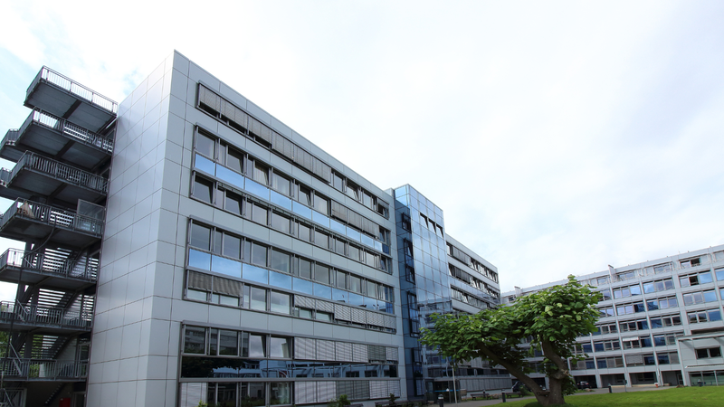 Nghiên cứu của Oxford tiết lộ cách vắc xin COVID-19 ngăn ngừa bệnh nặng 3