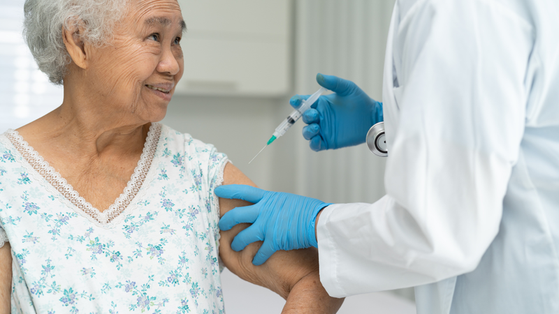 Tiêm vắc xin phế cầu 23 thường được tiêm bắp