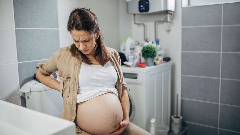 Tìm hiểu vấn đề mẹ bầu đi ngoài ra máu 3