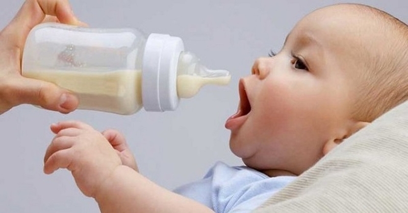 Vàng da do sữa mẹ có ảnh hưởng đến trẻ sơ sinh không? 2