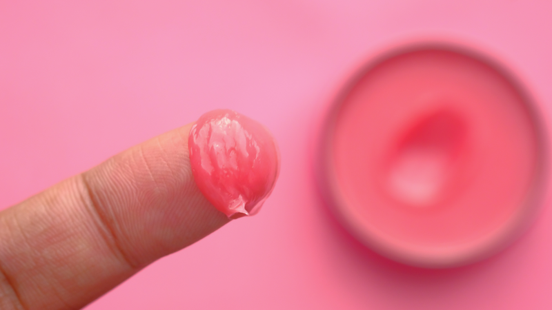 vaseline-co-lam-hong-nhu-hoa-khong 2.png