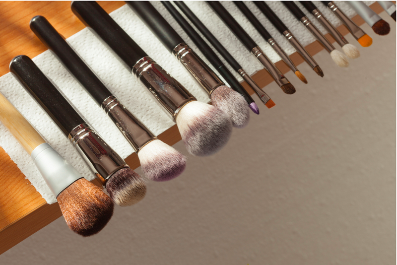 Vệ sinh cọ son môi bằng gì và cách vệ sinh cọ tốt nhất 3