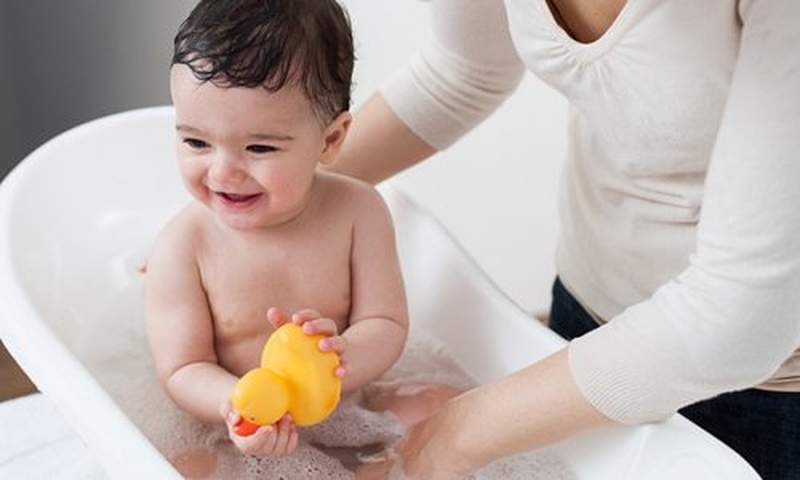 Cách trị mụn sữa cho trẻ sơ sinh các mẹ cần ghi nhớ 3