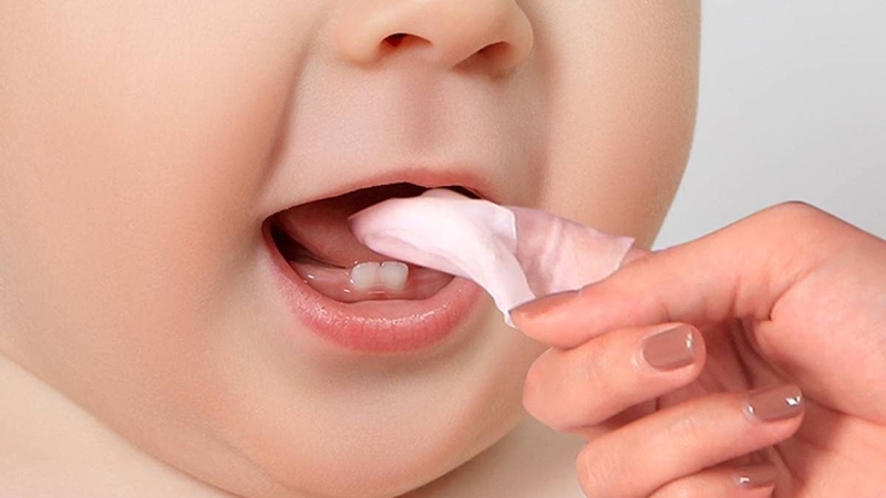 Trẻ sơ sinh bị viêm họng: Triệu chứng và cách điều trị 3