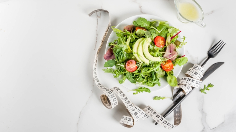 Vì sao ăn kiêng ít calo mà không giảm được cân? 3