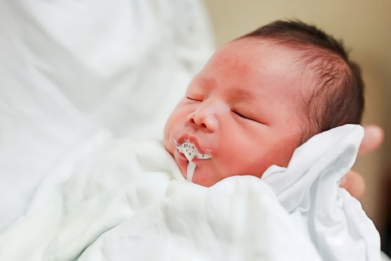 Vì sao bé bị viêm phế quản hay nôn trớ? Bố mẹ cần xử lý thế nào khi bé bị bệnh? 1